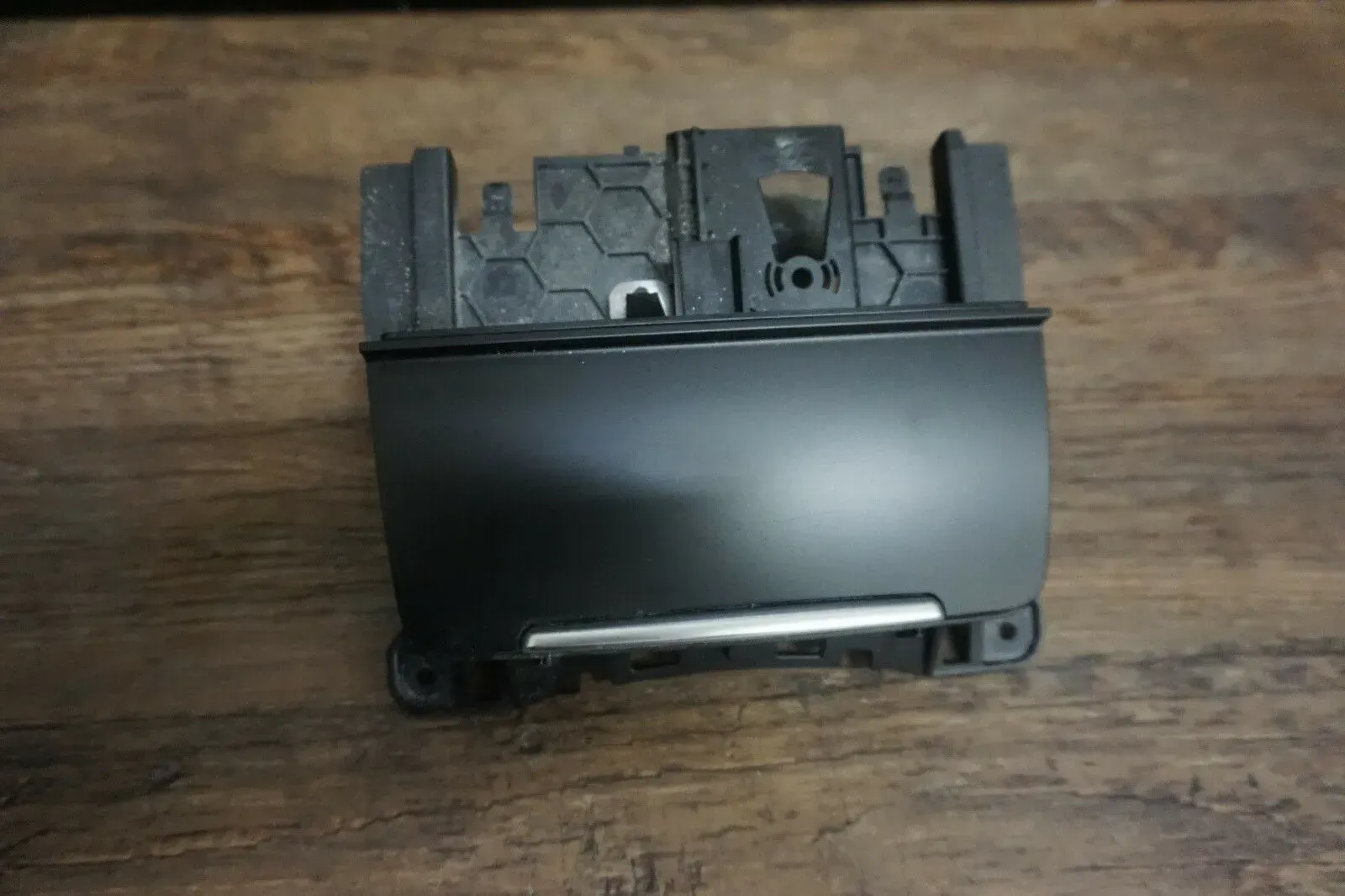 Audi A4 8K Limousine Aschenbecher Ascher mit Gehäuse Anzünder 8K0857951C - Bild 1