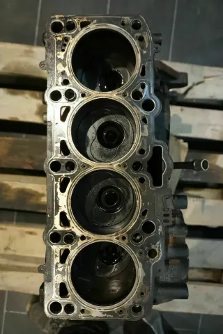 VW Golf 4 Bora 1,9 TDI ASZ Motorblock Block Motor 038103021AA - Bild 5