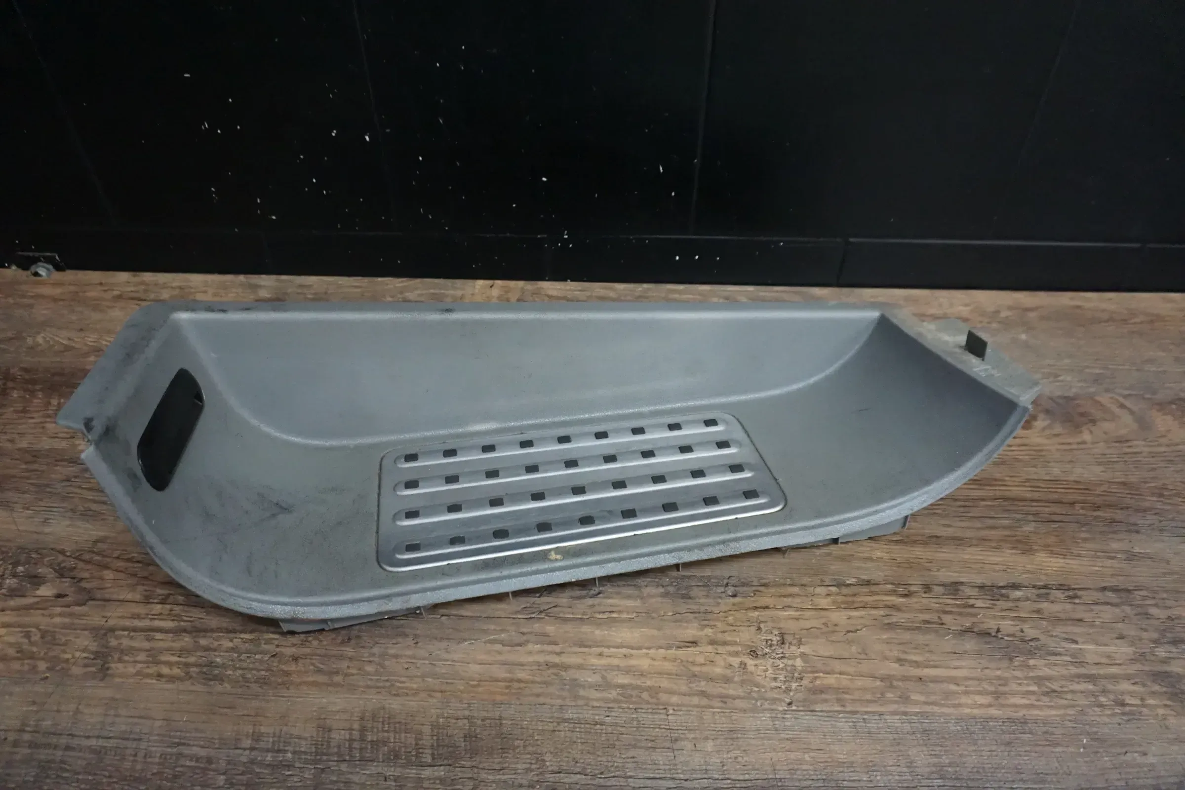 VW T5 T6 Einstieg Verkleidung Trittstufe vorne links 7H5863735D Grau Highline - Bild 1