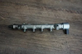 Rail-Rohr für Audi A6 C8 A7 4K Q5 2,0 40 TDI DFBA DFB 05L089 - Bild 2
