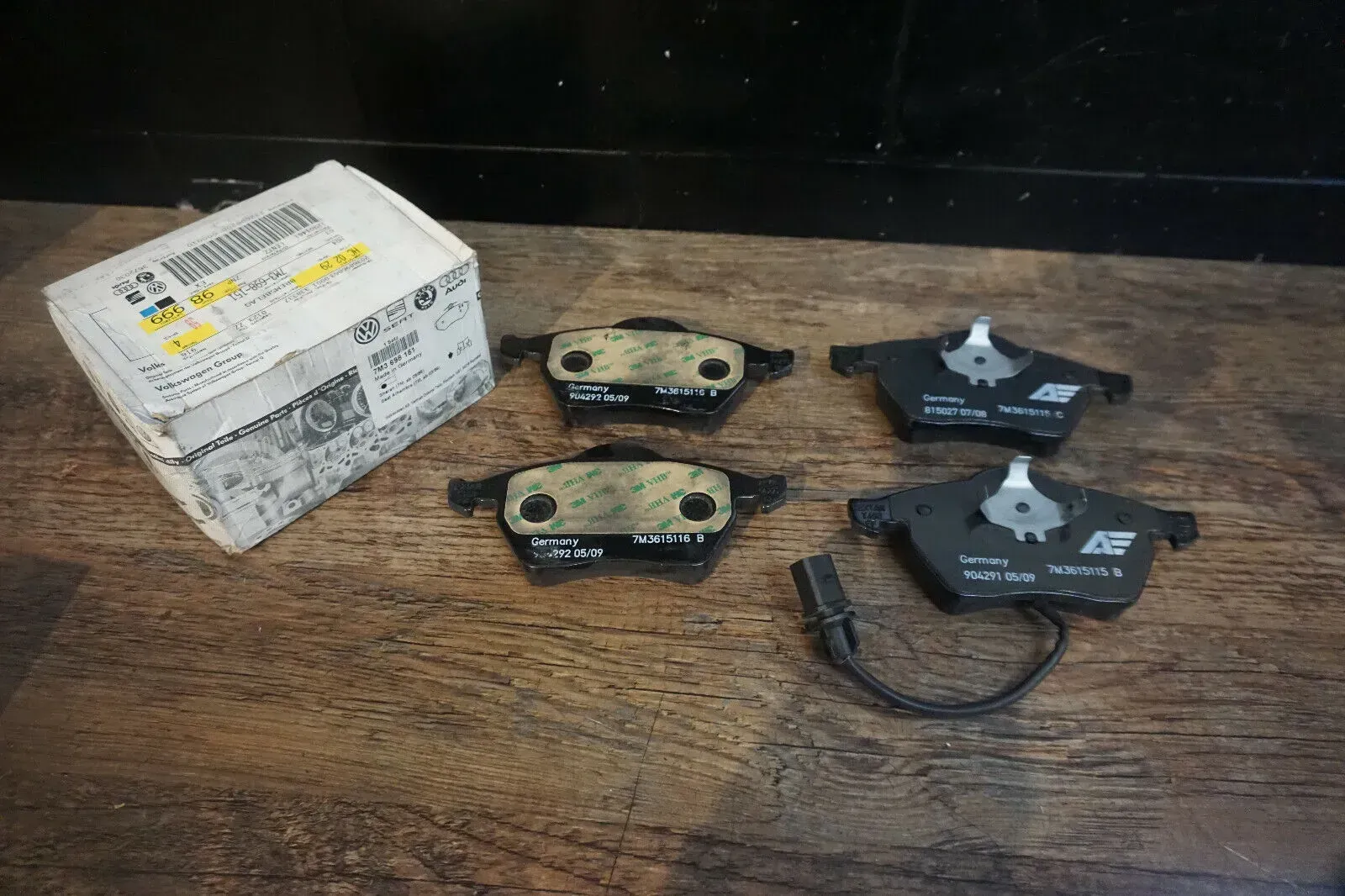 Volkswagen Bremsbeläge Vorne Hinten Satz Pad 7m3615115b - Bild 1