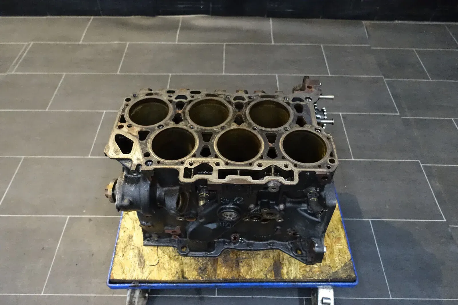 VW Passat 3C B6 3.2 250PS AXZ Motorblock Rumpfmotor Motor Rumpf Block 110000km - Bild 1