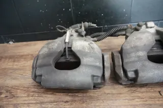 VW T5 Bremse vorn vorne Komplett Set 2.5 TDI Scheiben Halter Beläge AXE 174PS - Bild 3