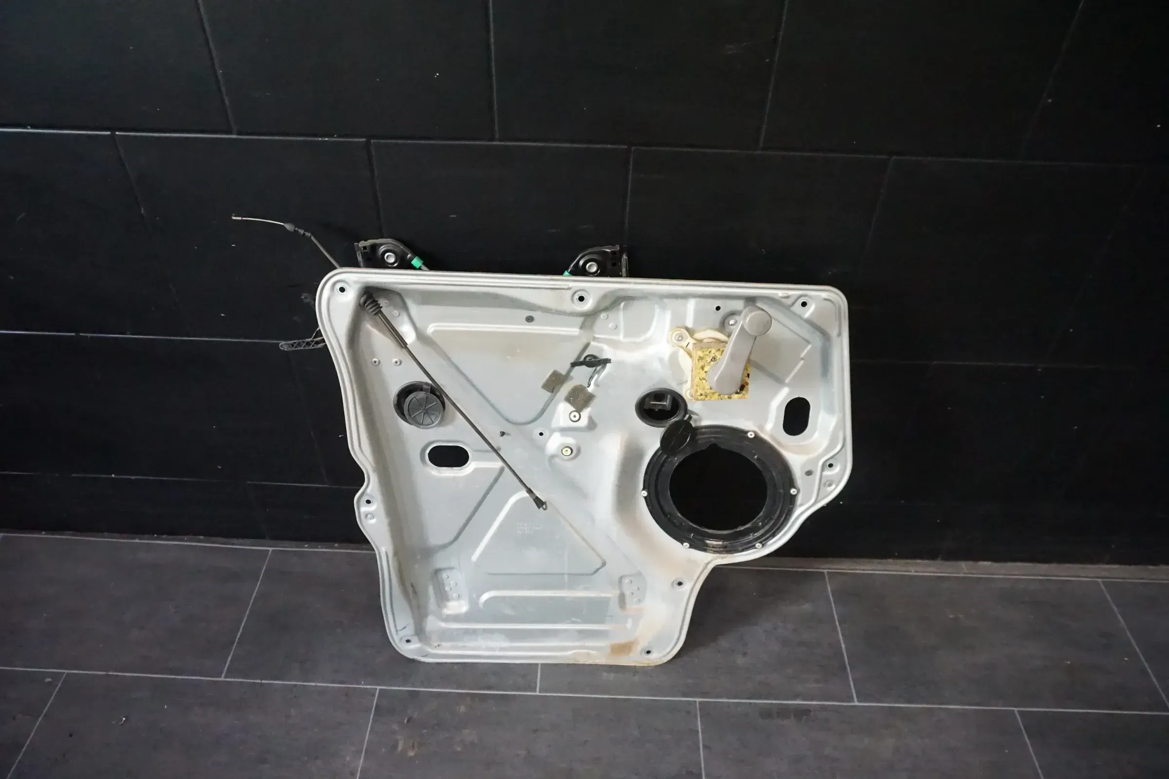 VW T5 Fensterheber Fensterheberplatte vorne links 7H0837729F - Bild 1