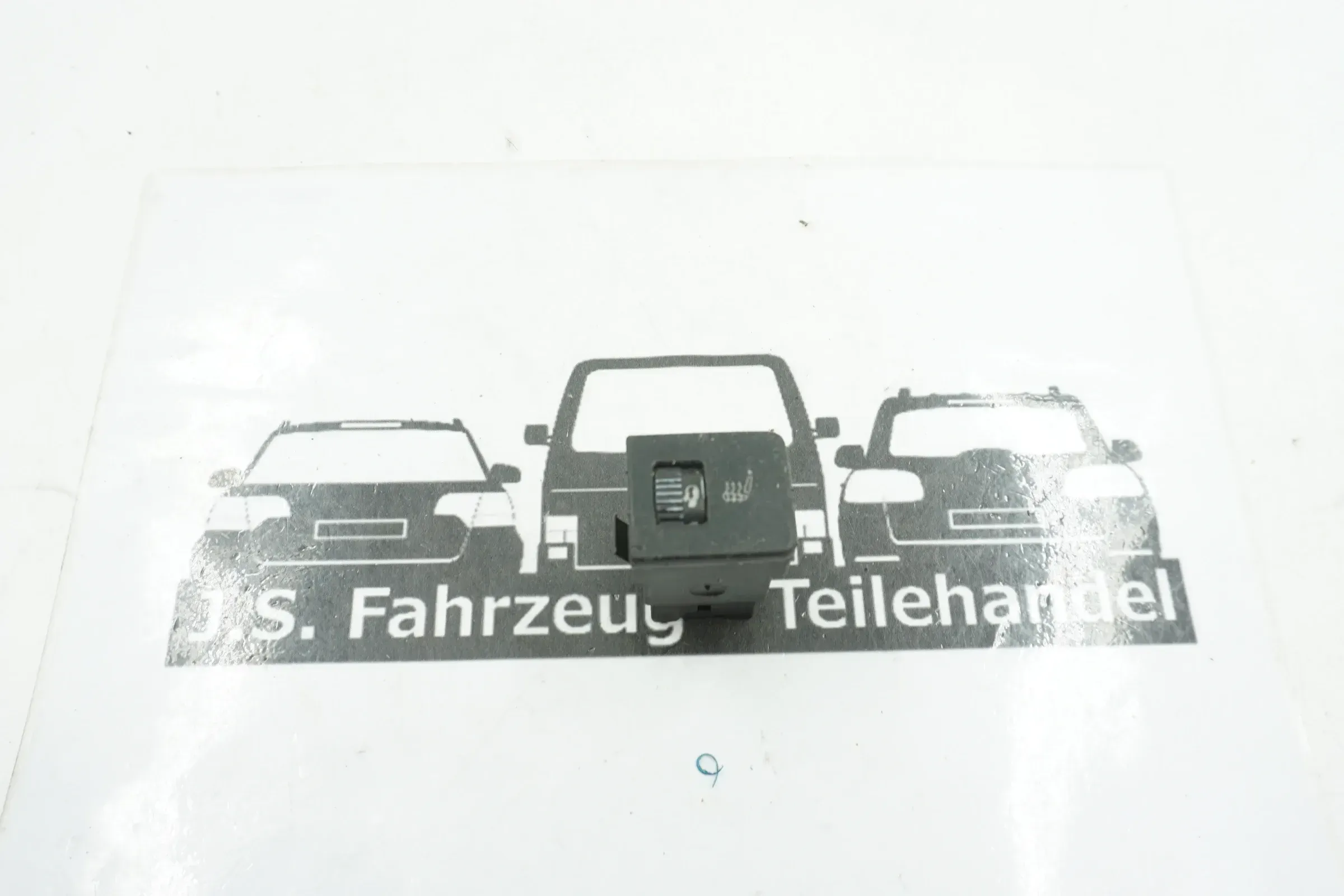 ORIGINAL Schalter Sitzheizung Heizung 7H5963563 VW T5 Multivan - Bild 1