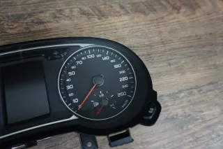 Audi A1 8X Kombiinstrument 8XA920930E Benzin KmH Tacho TFSI Multifunktionsanzeig - Bild 2