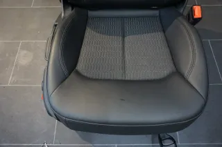 Audi A3 8V rechts Sitz Beifahrersitz Teilleder Leder Schwarz - Bild 2