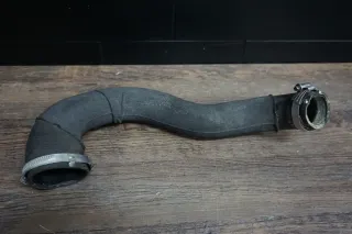 Audi Turbo Schlauch Rohr Ladeluftkühler Druckschlauch 8R0145738L - Bild 1