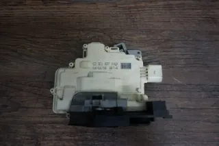 VW Passat 3C Variant Türschloss Zentralverriegelung vorn Rechts 3C1837016A - Bild 1