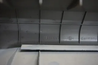 VW T4 Multivan BLENDE Sitzkonsole Sitzkasten Fahrer/Beifahrer Sitz 7D0881697 - Bild 2
