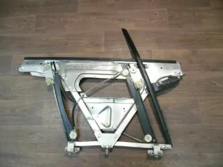 Audi TT 8N Coupe 8N8837730 Fensterheber Fensterrahmen Rahmen rechts - Bild 1
