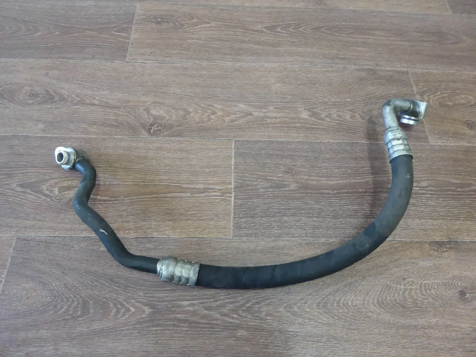 Audi A8 D3 4E 3,0 TDI Klimaleitung Klimaschlauch links 4E0260707AK - Bild 1