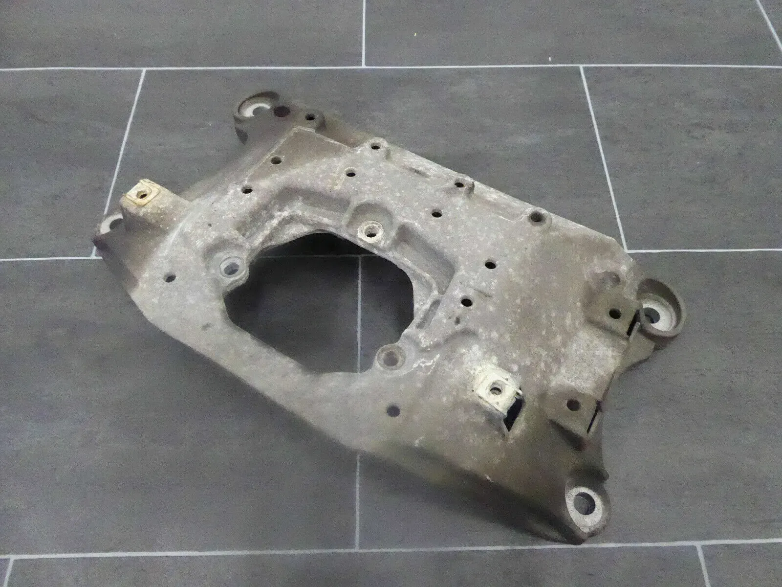 Audi A4 8K A5 8T Q5 8R A6 4G A7 4G Querträger Getriebe Halterung 8K0399263AT - Bild 1