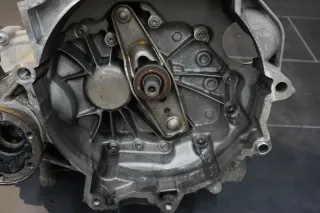 VW Polo 9N3 1.2 Getriebe Benziner 5-Gang Schalt JUS Skoda 02T301103AB - Bild 2