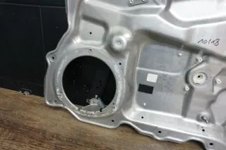 Audi A8 D3 4E Aufnahmeblech Fensterheber Fensterführung VR 4E0837850 4E0837850B - Bild 4