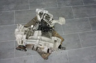 Getriebe Schaltgetriebe VW Touran 1T KWC Benzin 1.4 TSI 6 Gang 85tkm - Bild 3