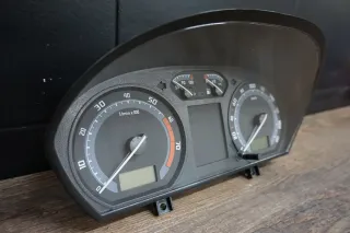 Skoda Fabia 6Y 1,2 Tachometer Tacho DZM Drehzahlmesser 6Y0920883M - Bild 3