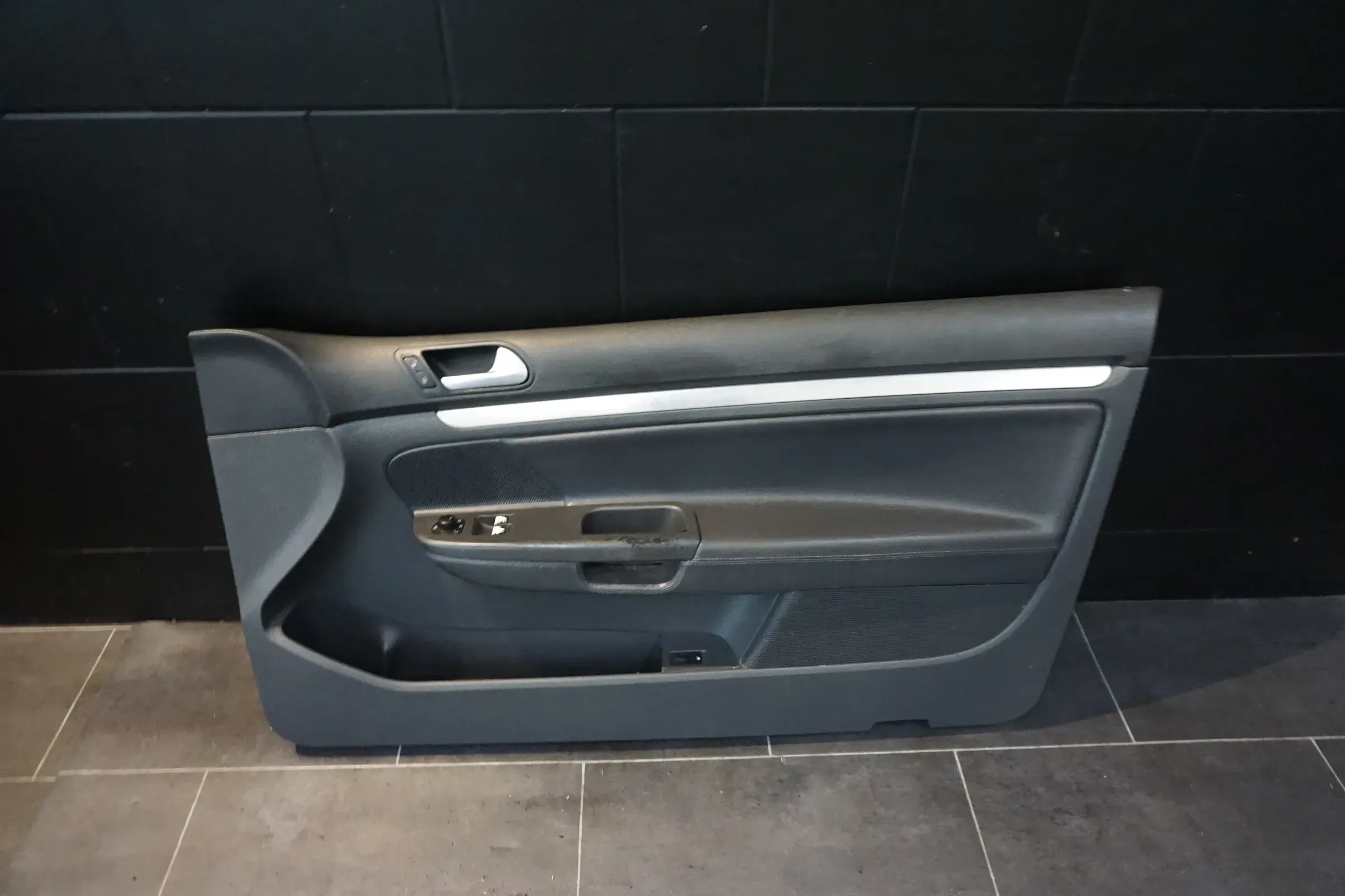 Türverkleidung VL vorne rechts 3T 5K3867012DD VW Golf 6 VI 1K/5K RHD - Bild 1