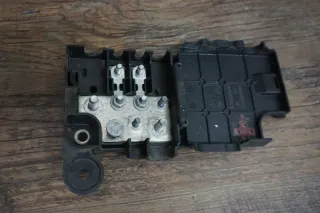 org Audi A4 8K A5 8T Q5 8R Potentialverteiler Kasten Batterie 8K0937517A - Bild 3
