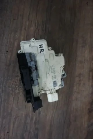 Stellmotor hinten rechts Audi Q7 4L VW Passat 3C Türschloss Schloss 3C4839016A - Bild 1