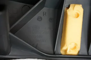 Audi A4 8K Seitenwange Polster Rücksitzbank Hinten Rechts 8T0857792 - Bild 4