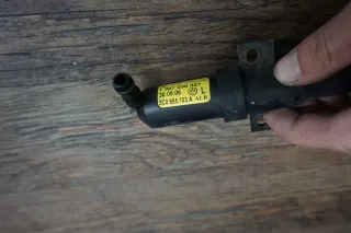 Orig VW Passat 3C Scheinwerferreinigungsanlage Schlauch + Spritzdüse 3C0955103A - Bild 3