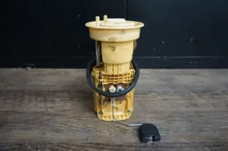 VW T5 2.0 TDI Tankpumpe Dieselpumpe Pumpe Kraftstoffpumpe 7E0919050B - Bild 3