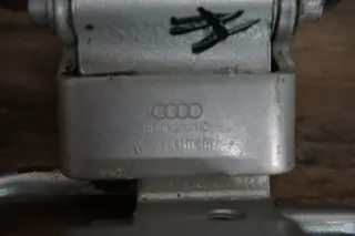 Türscharnier hinten links unten 4A0833411A 8D0833411C Audi A4 B5 / Avant - Bild 3