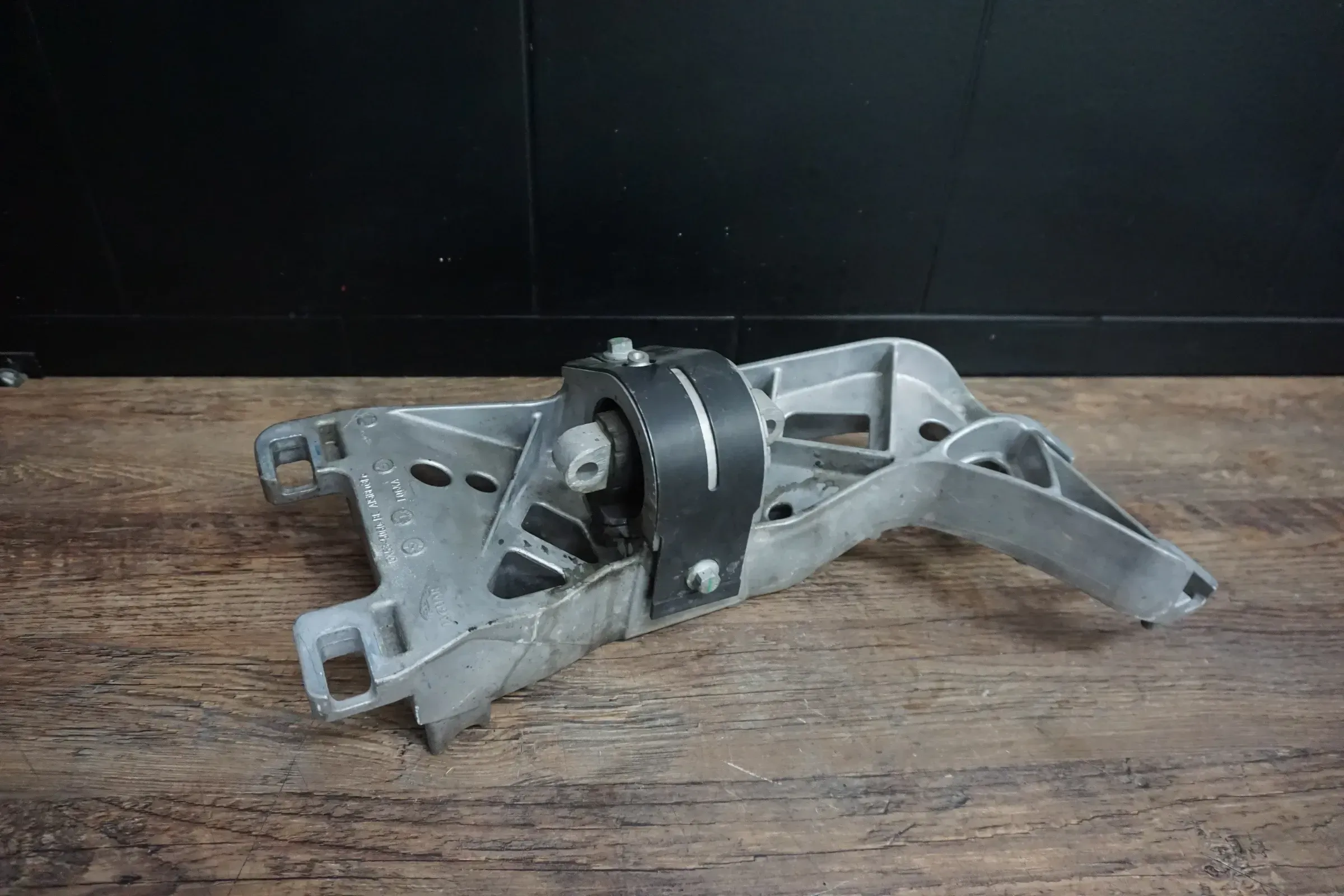 Jaguar F-Type x152 Getriebehalter Getriebe Halter gx53-5060-bc gx53-6a026-bc - Bild 1