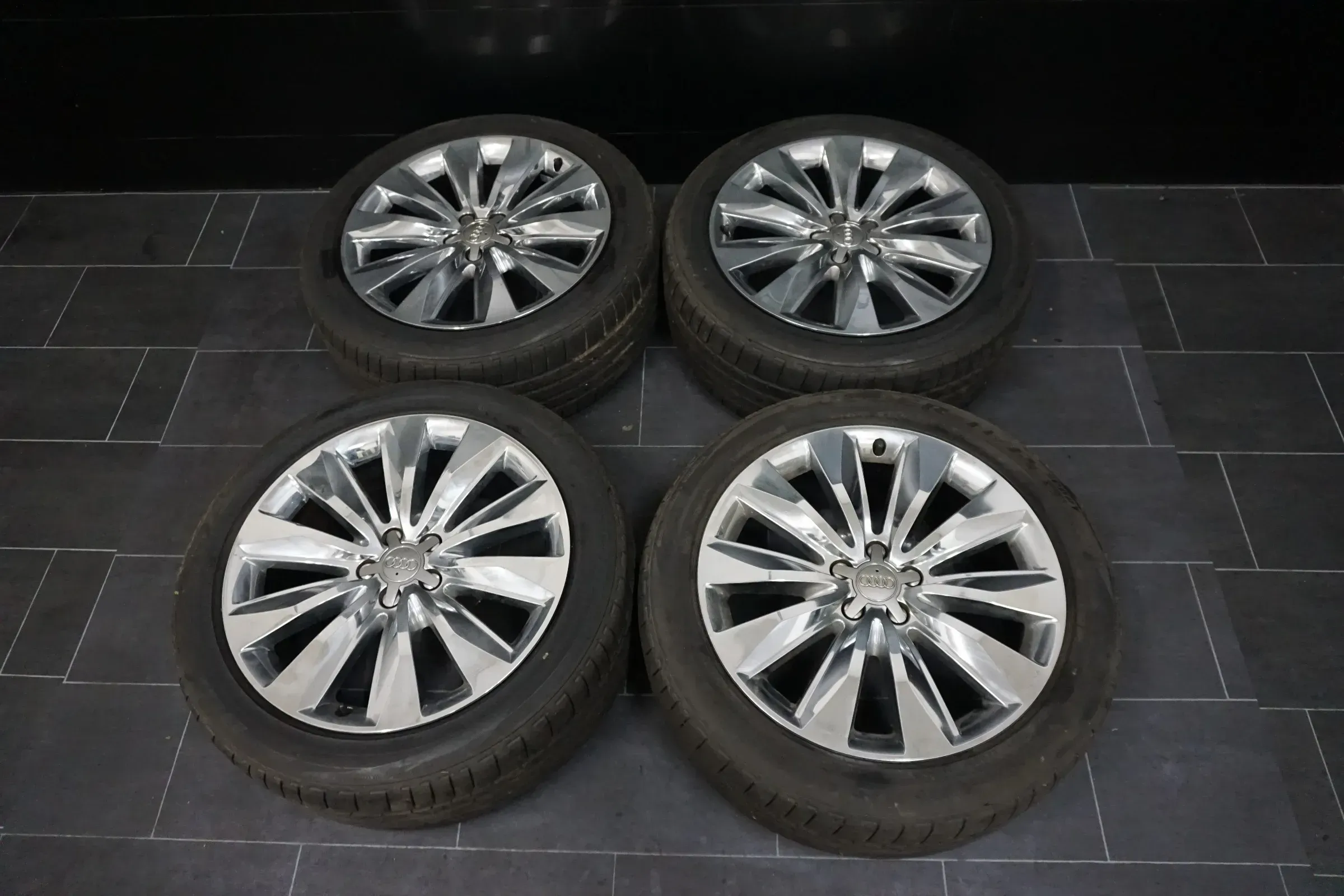 Audi Q5 SQ5 8R 20 Zoll Alufelge 8R0601025K 8,5x20 ET33 Chrom 255/45 R20 - Bild 1