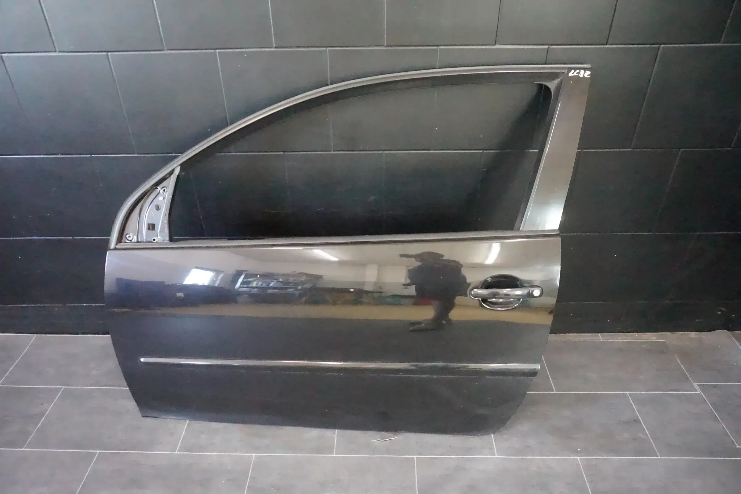 VW Golf 5 V 1K Tür Türblatt vorne links Fahrertür 2/3-Türer schwarz LC9Z black - Bild 1