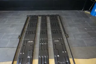 VW T5 Multivan BODEN TEPPICH SCHIENENSYSTEM 2x Schiebetür Stoff Schwarz - Bild 10