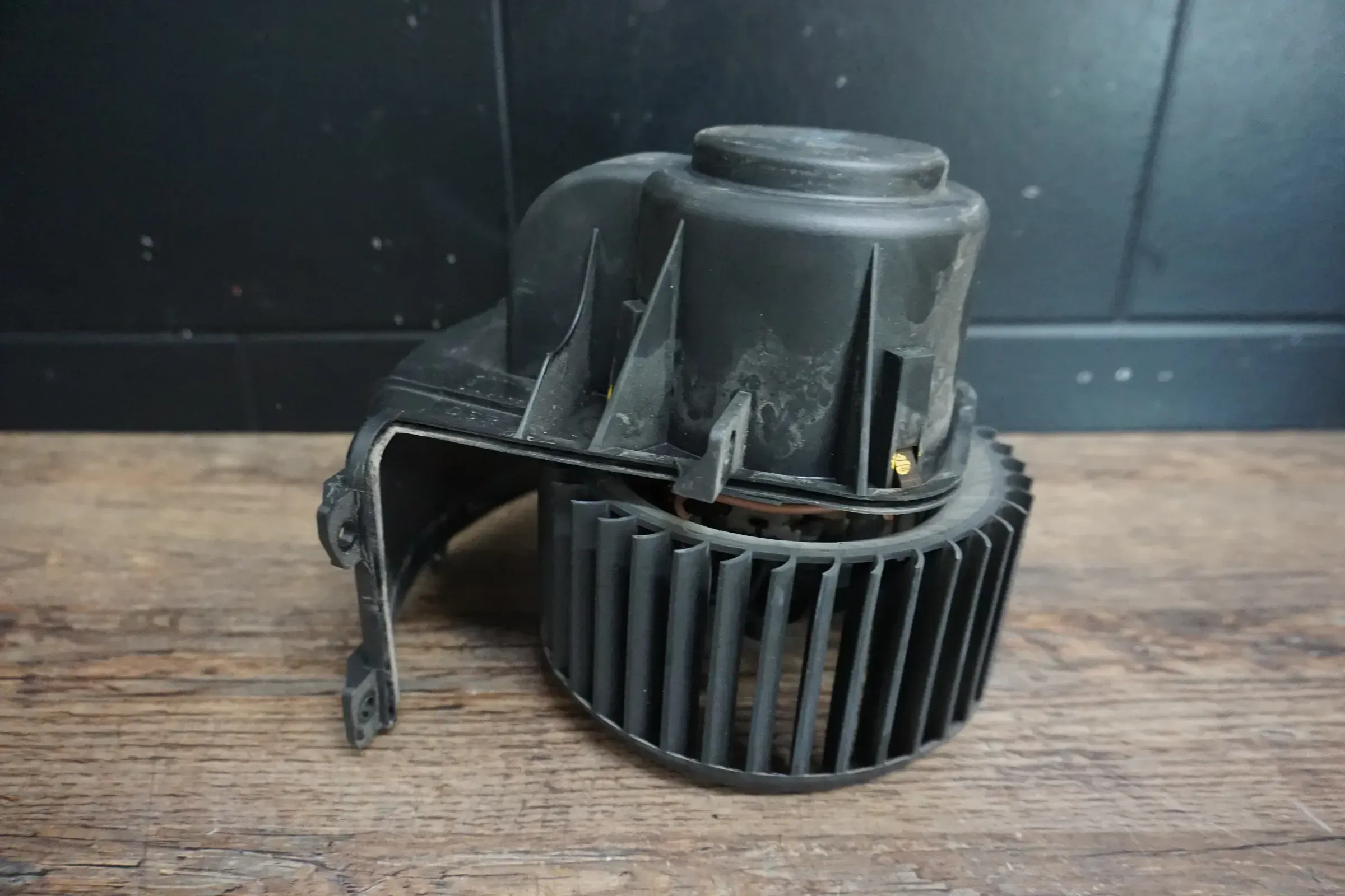 VW T5 7H Gebläsemotor Lüftermotor Motor Gebläse 7E1819021C - Bild 1