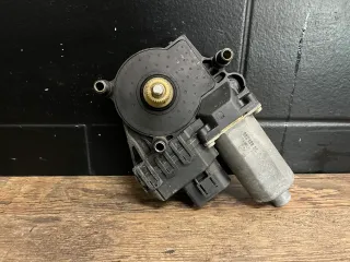 Audi A6 4B elektrischer Fensterhebermotor EFH Motor hinten rechts 0130821785 - Bild 4
