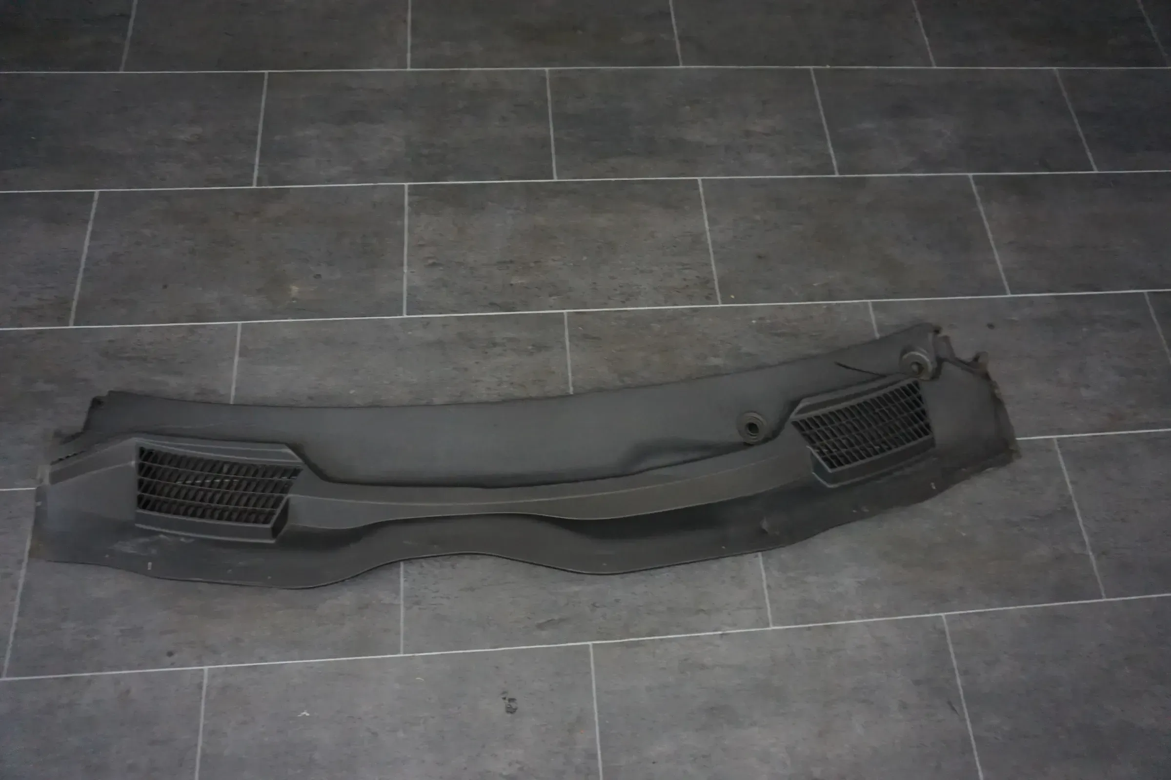 Mercedes-Benz Vito Viano W447 2018 Zierleiste Scheibenwischer A4478301801 - Bild 1