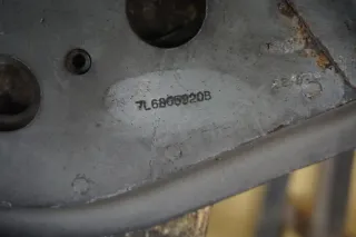 VW Touareg 7L6 Strebe Halter Stegblech Längsträger vorn rechts 7L6805920B - Bild 4