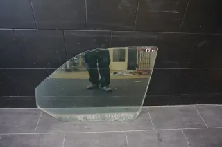 VW T5 SCHEIBE SEITENSCHEIBE FENSTER GLAS Fahrerseite vorne links - Bild 1