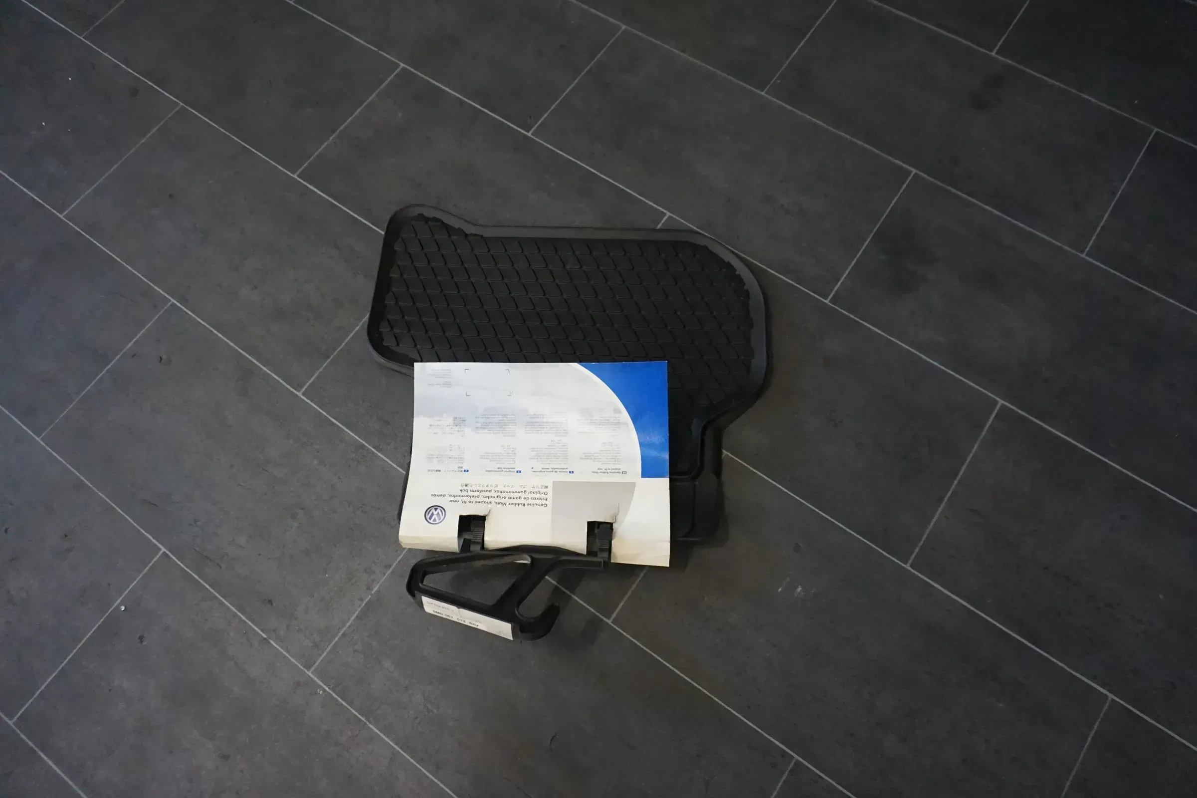 OEM VW Gummi Fußmatten schwarz Golf Plus 5M hinten Allwetter 5M0061512 - Bild 1