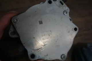Audi VW Seat Skoda 2.0 TFSI Unterdruck Pumpe Vakuum 06J145100C 06J145100G - Bild 3