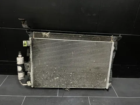 Background image for Nissan Qashqai II J10 2,0 Kühler Paket Wasserkühler Lüfter 21410-JD21B KOMPLETT