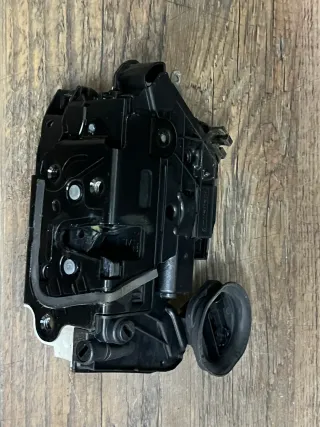 VW GOLF VI 6 (5K1) 2.0 TDI Türschloss rechts hinten 5K4839016M - Bild 2