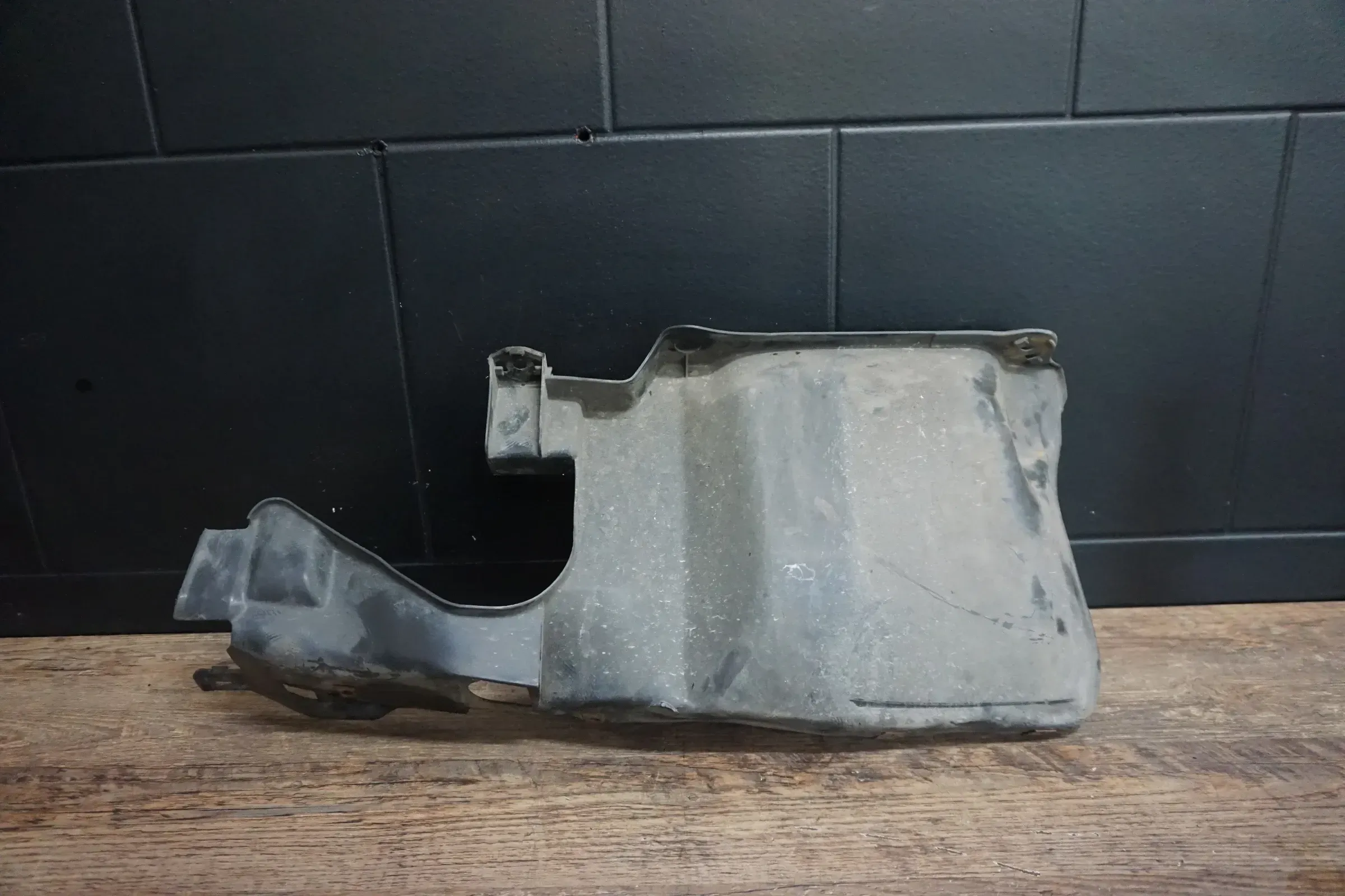 Audi TT 8N 3.2 Unterfahrschutz Seitenverkleidung Motorraum Links 8N0825245H - Bild 1