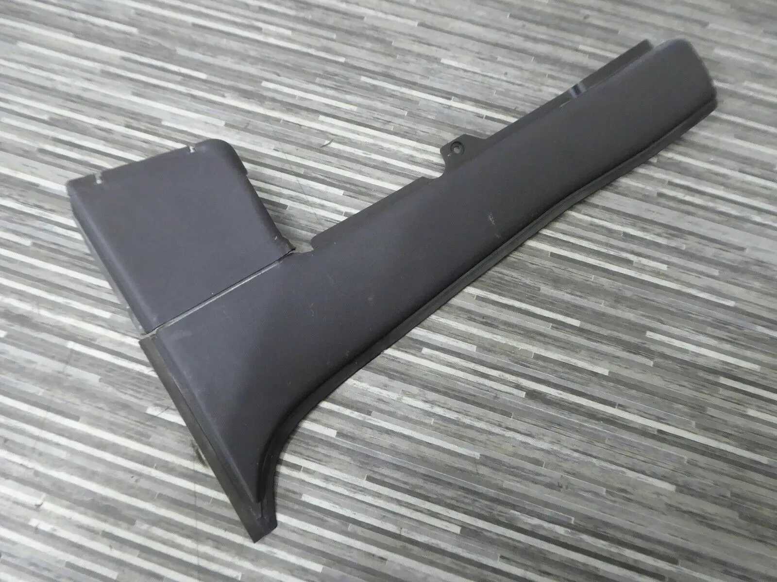 ABDECKUNG B-SÄULE LINKS NEGRO AUDI 80 LIMOUSINE 2 TÜRER 811867239 - Bild 1