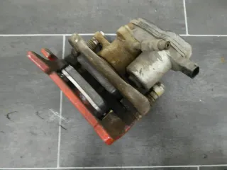 Audi A4 8K A5 Q5 8R Bremssattel Bremse Beläge hinten rechts - Bild 2