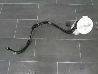 Mercedes W204 C-Kla. C220 CDI 350CDI A2044700694 Kraftstoffpumpe Tank Pumpe - Bild 1