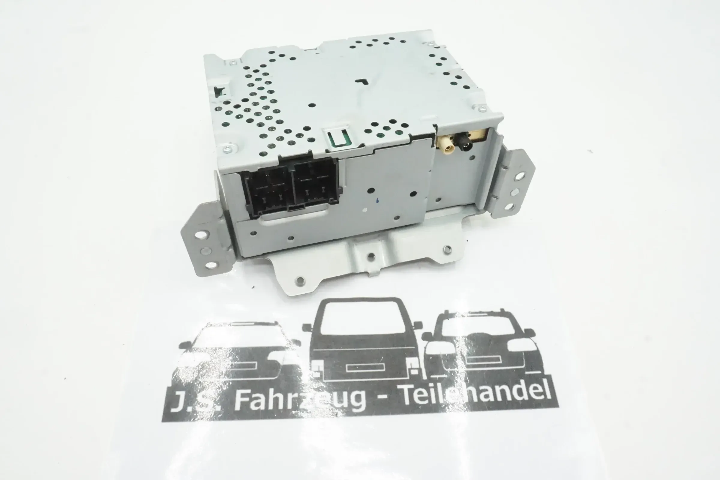 FORD FIESTA 7 VII MK8 Radio Autoradio H1BT-18C815-W - Bild 1