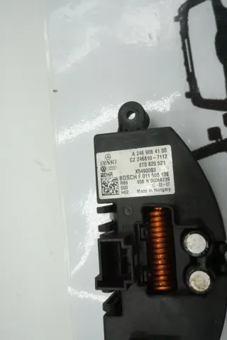 Gebläsemotor Vorwiderstand Audi A4 A5 A8 Q5 RS5 8T0820521A Mercedes A2469064100 - Bild 4