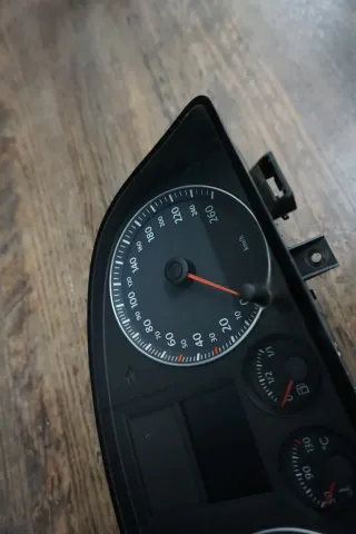 Volkswagen CADDY 2003-2010 Tacho Tachometer Kombiinstrument 1T0920854B - Bild 2