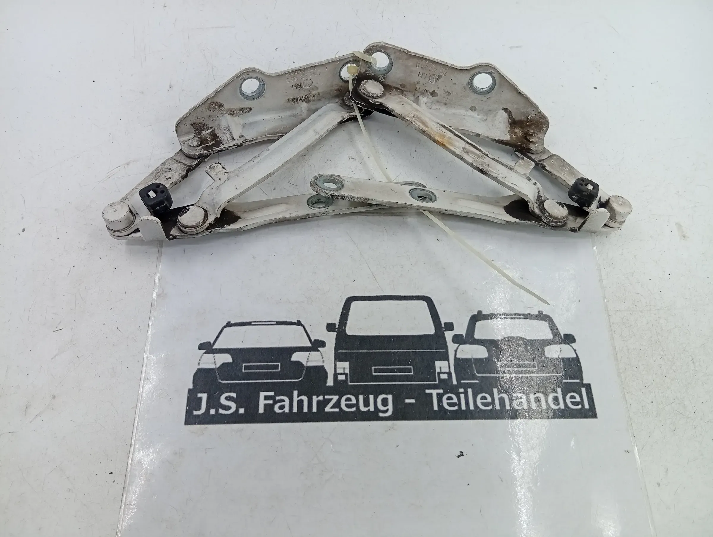 VW T5 Multivan 2 Scharniere Motorhaube 7H0823301D 7H0823302D - Bild 1