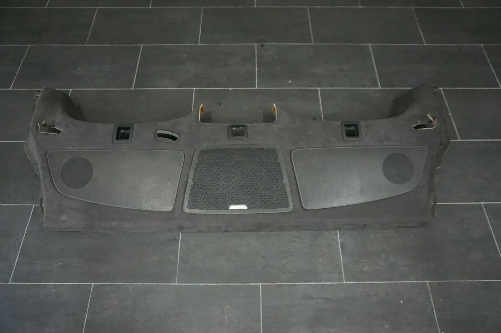 Audi A8 4H Hutablage Ablage Kofferraum schwarz Alcantara 4H0863411C - Bild 1